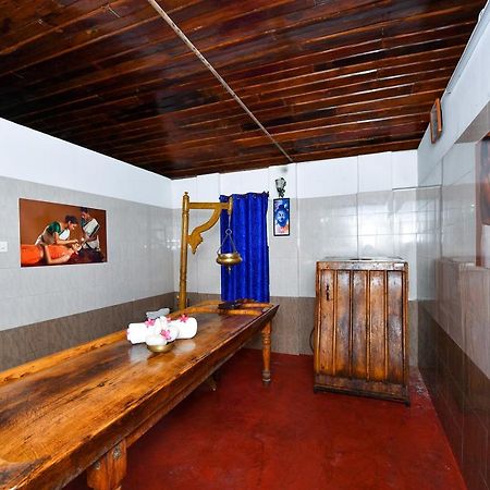 The Royal Heritage Hotel And Ayurvedic Center Thiruvananthapuram Εξωτερικό φωτογραφία