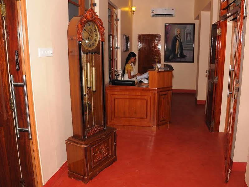 The Royal Heritage Hotel And Ayurvedic Center Thiruvananthapuram Εξωτερικό φωτογραφία